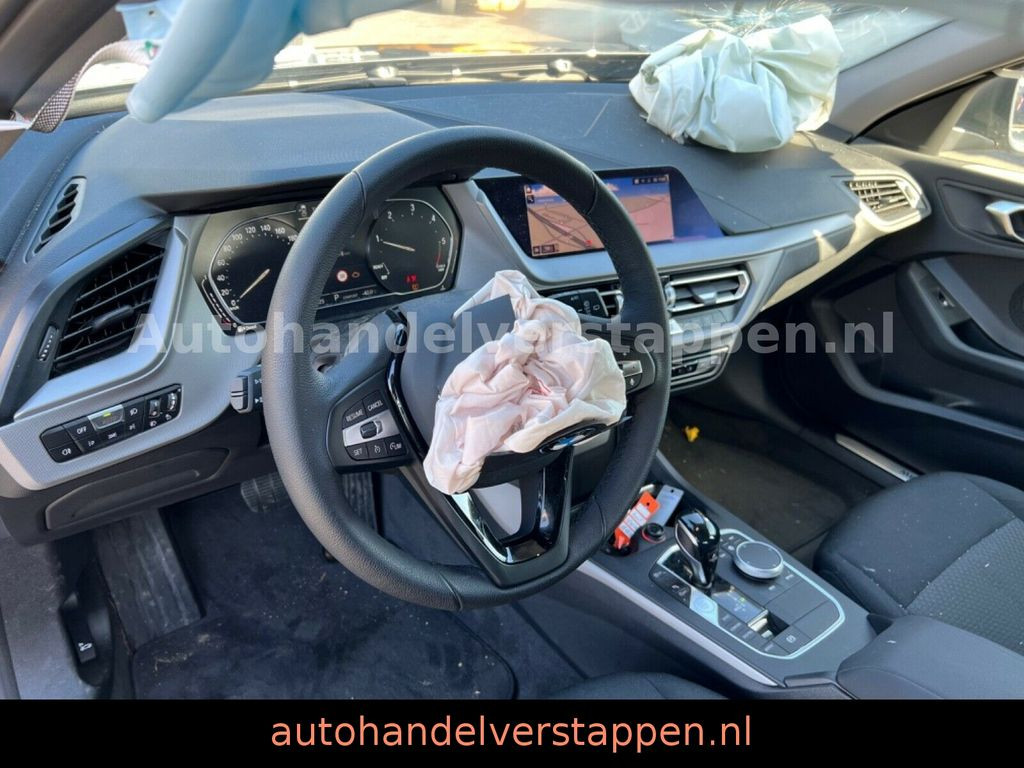 BMW 116 d Advantage Aut7G Live Cockpit LED Navi