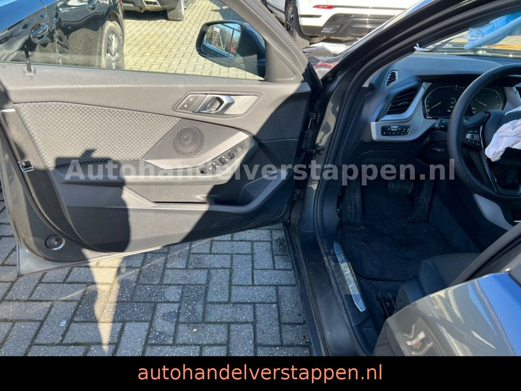 BMW 116 d Advantage Aut7G Live Cockpit LED Navi
