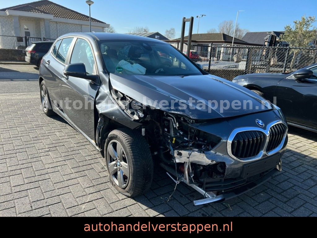 BMW 116 d Advantage Aut7G Live Cockpit LED Navi
