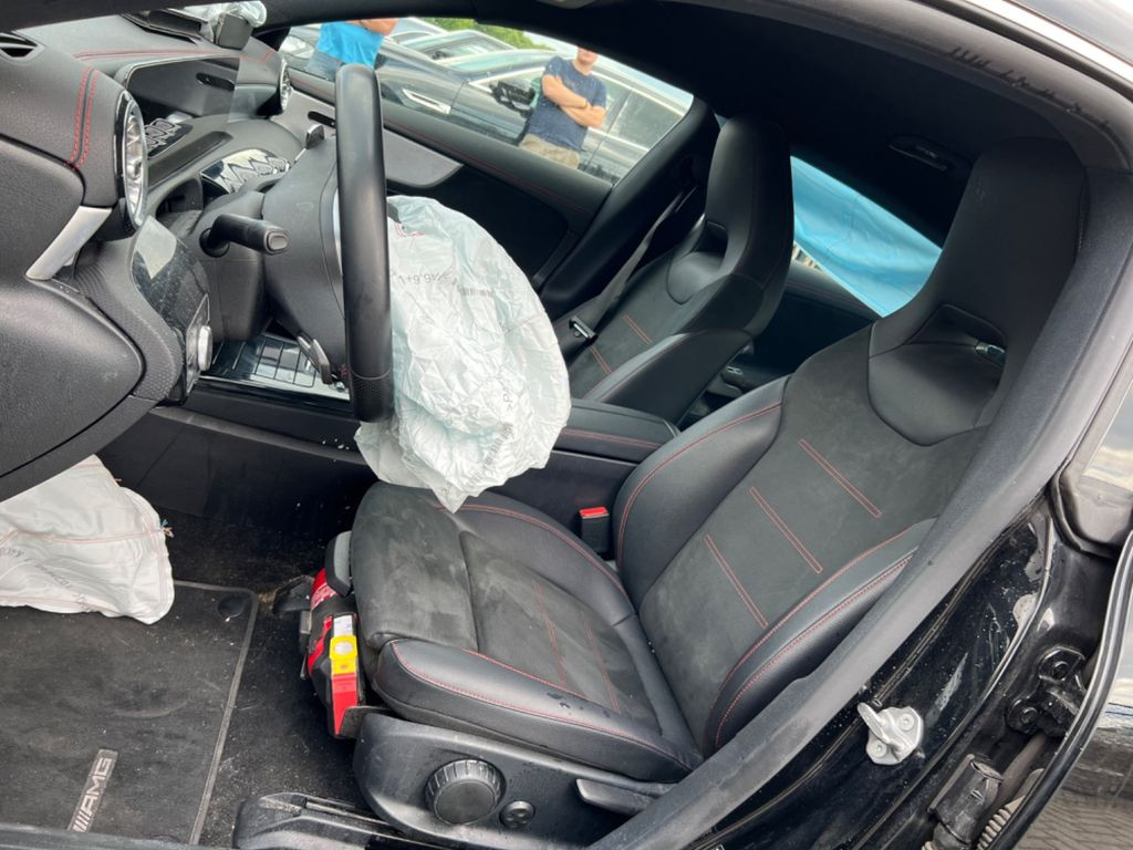 Mercedes-Benz CLA 250E Shooting brake AMG Sport - Ambiente