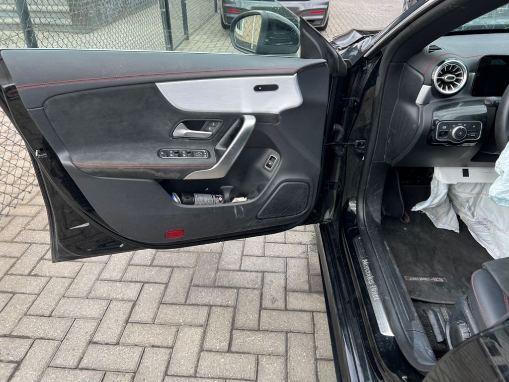 Mercedes-Benz CLA 250E Shooting brake AMG Sport - Ambiente