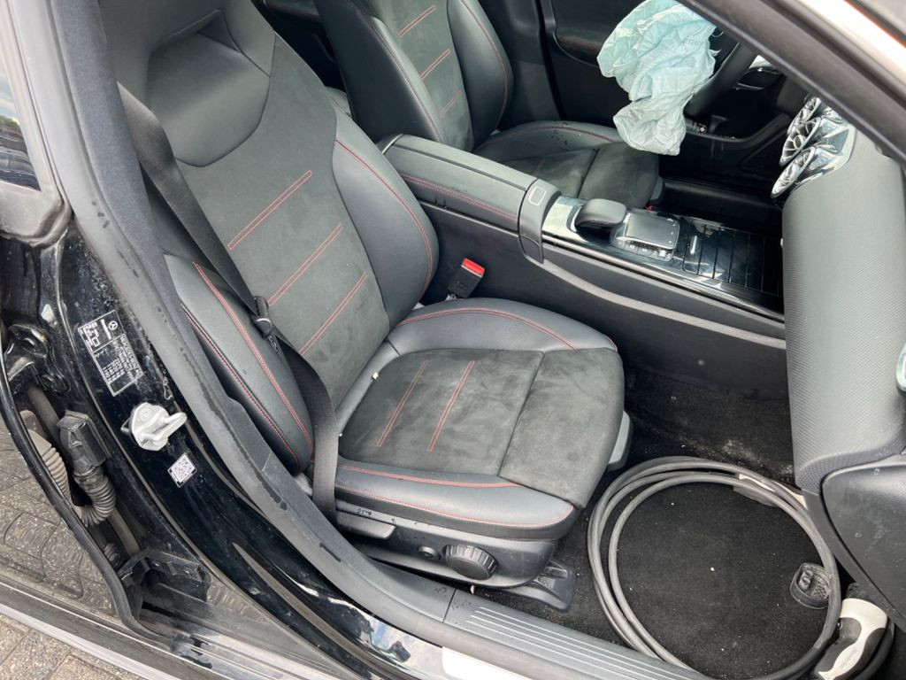 Mercedes-Benz CLA 250E Shooting brake AMG Sport - Ambiente