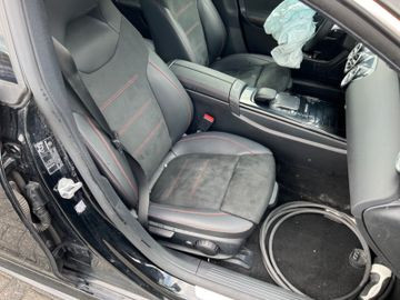 Mercedes-Benz CLA 250E Shooting brake AMG Sport - Ambiente
