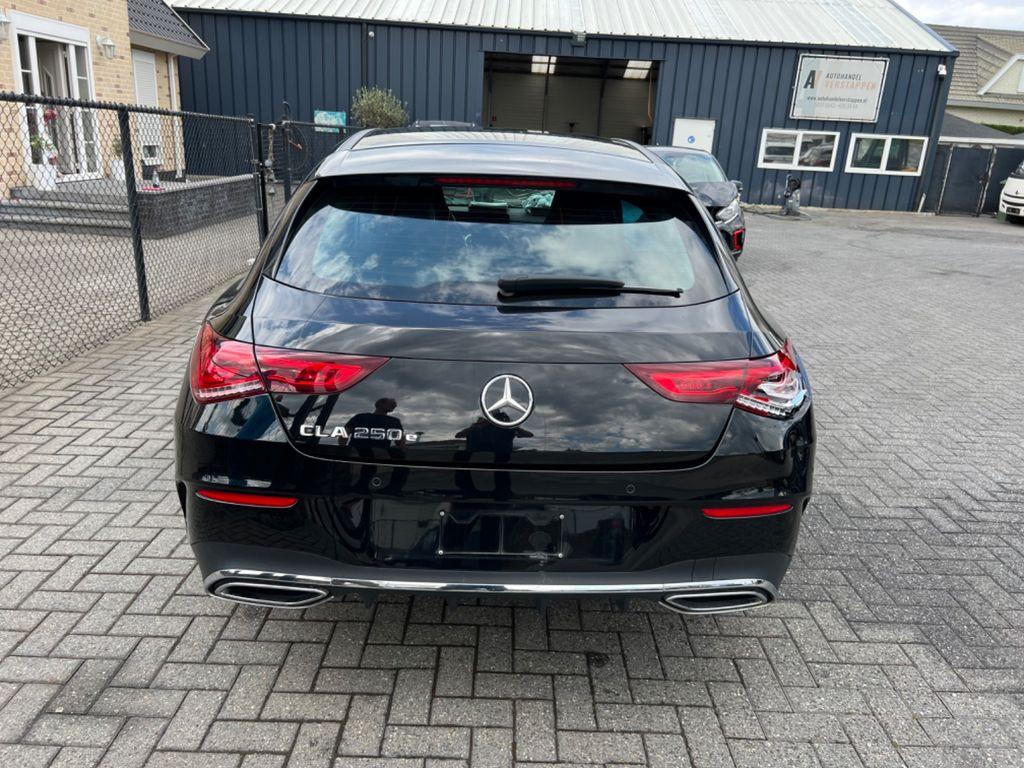 Mercedes-Benz CLA 250E Shooting brake AMG Sport - Ambiente