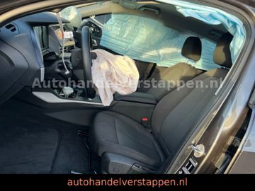 BMW 118 i Lim. Advantage LED Scheinw. Navigation