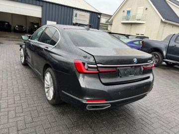 BMW 745E 290KW Plug In Hybrit Individual