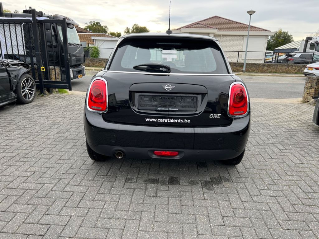 MINI ONE One 75KW Essential Trim Navi