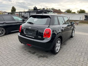 MINI ONE One 75KW Essential Trim Navi