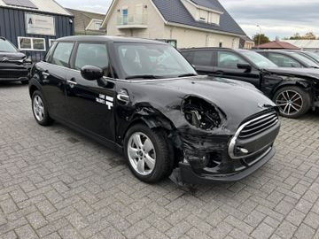 MINI ONE One 75KW Essential Trim Navi