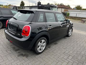 MINI ONE One 75KW Essential Trim Navi