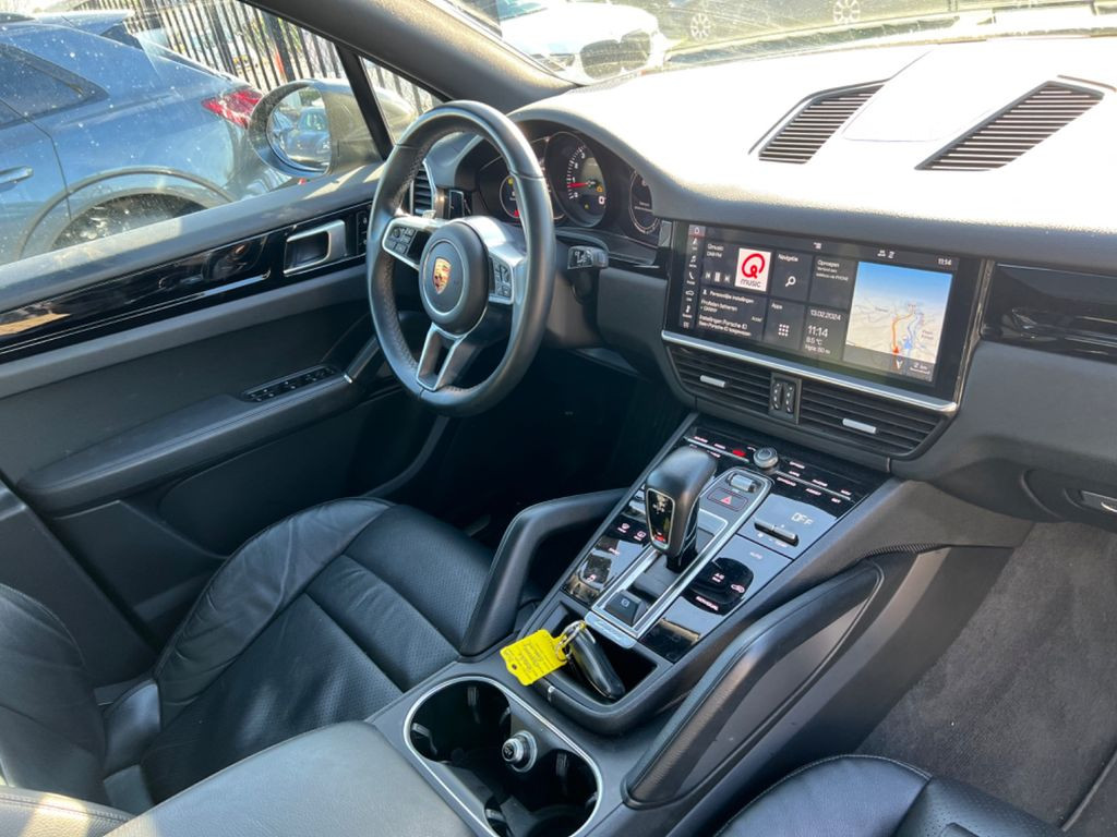Porsche Cayenne 3.0L V6 Turbo 250KW Panorama