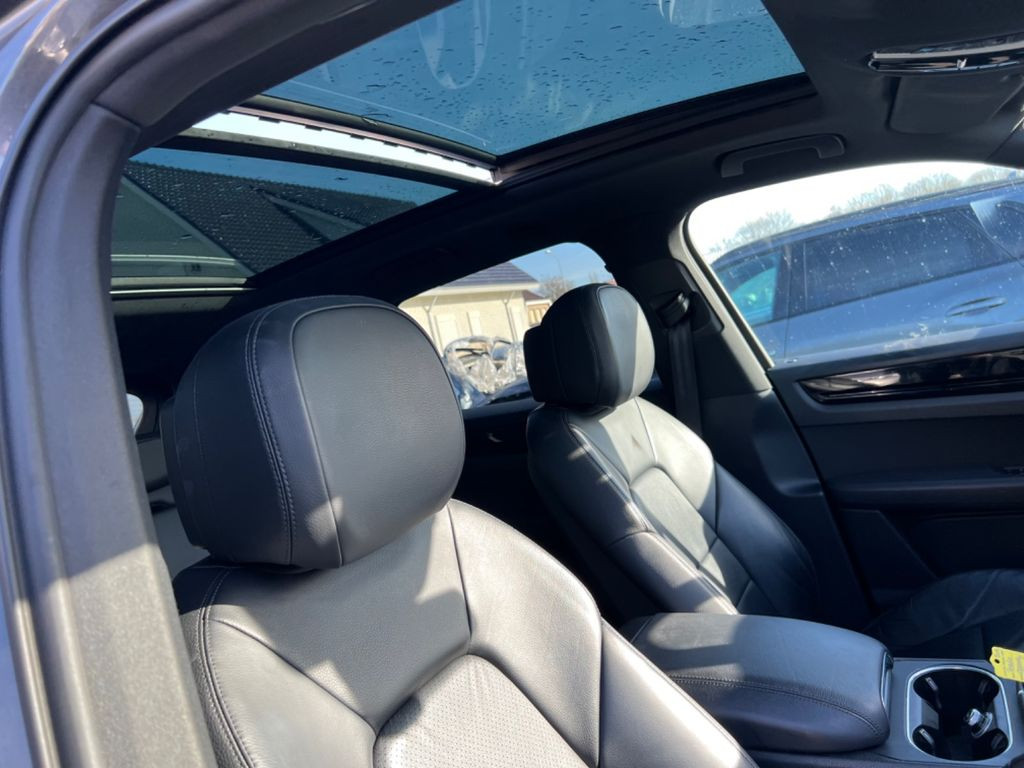Porsche Cayenne 3.0L V6 Turbo 250KW Panorama