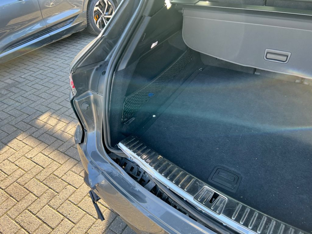 Porsche Cayenne 3.0L V6 Turbo 250KW Panorama