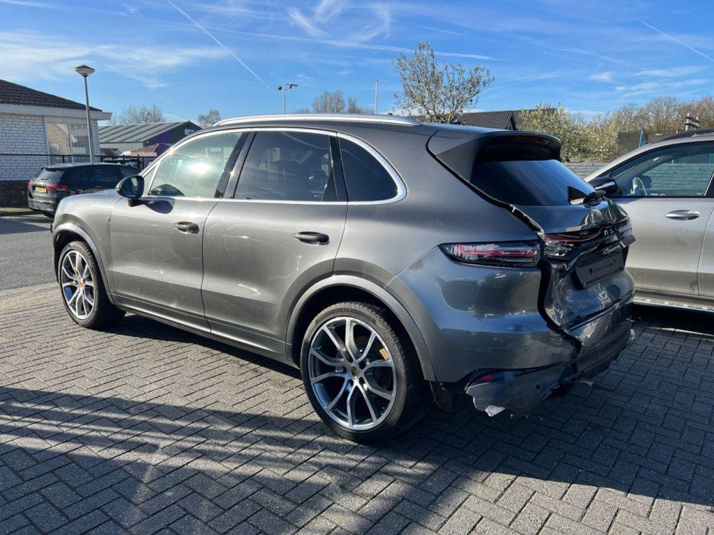 Porsche Cayenne 3.0L V6 Turbo 250KW Panorama
