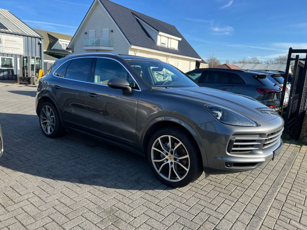 Porsche Cayenne 3.0L V6 Turbo 250KW Panorama