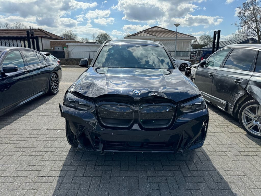 BMW iX3 M Sport Hud Harman Panorama Leder LED