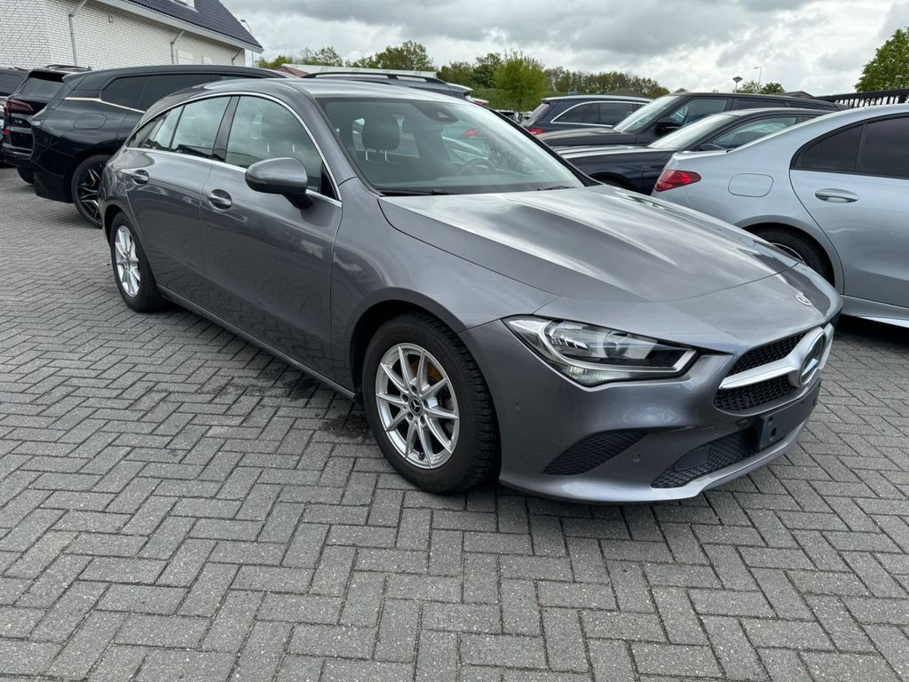 Mercedes-Benz CLA 180 Shooting Brake Urban Navigatie Facelift