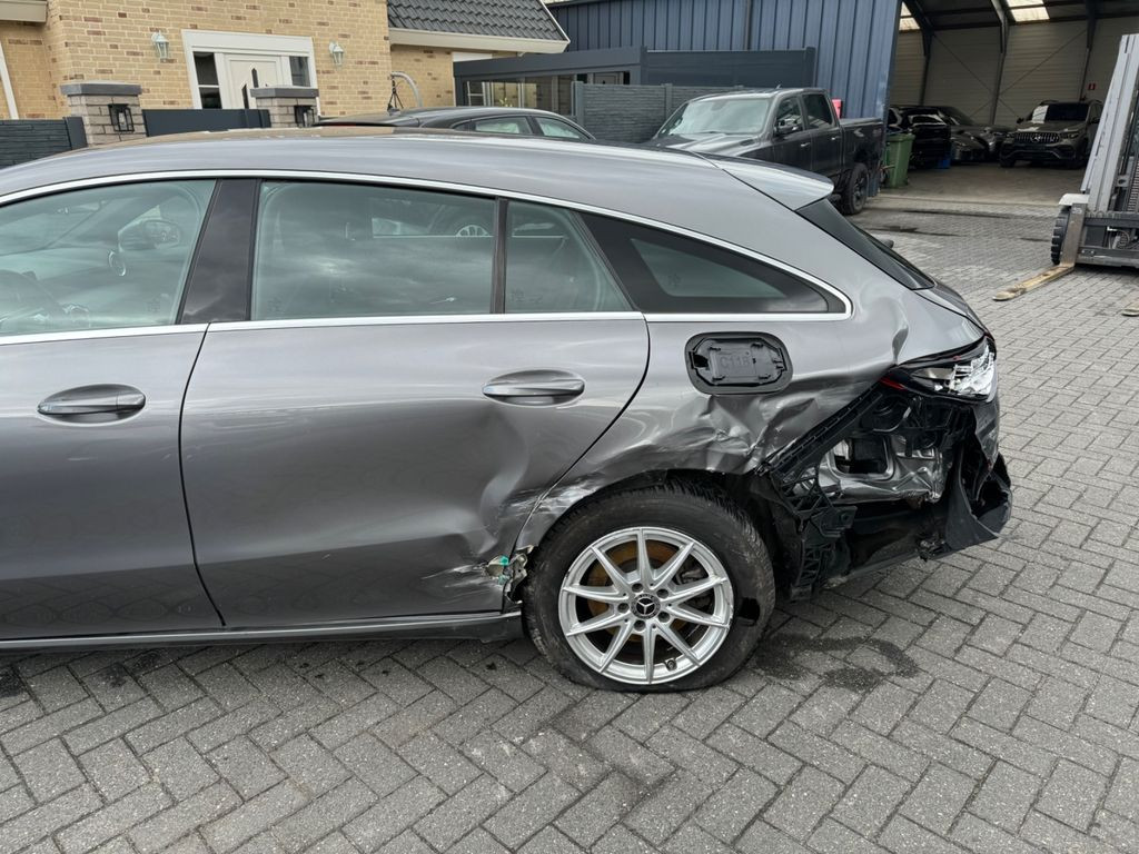 Mercedes-Benz CLA 180 Shooting Brake Urban Navigatie Facelift