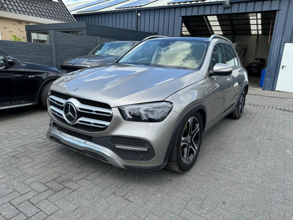 Mercedes-Benz GLE 350d 4Matic 200KW Panorama  Multibeam AHK