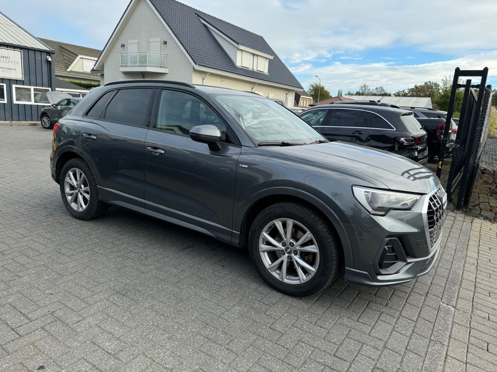 Audi Q3 35 TDI 110KW  S-Tronic  S line Sport