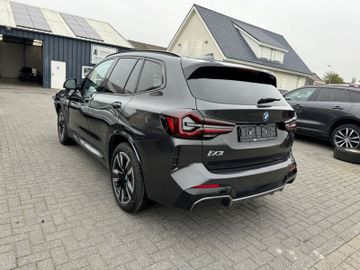 BMW iX3 M-Sportpaket Panorama Leder Navi LED