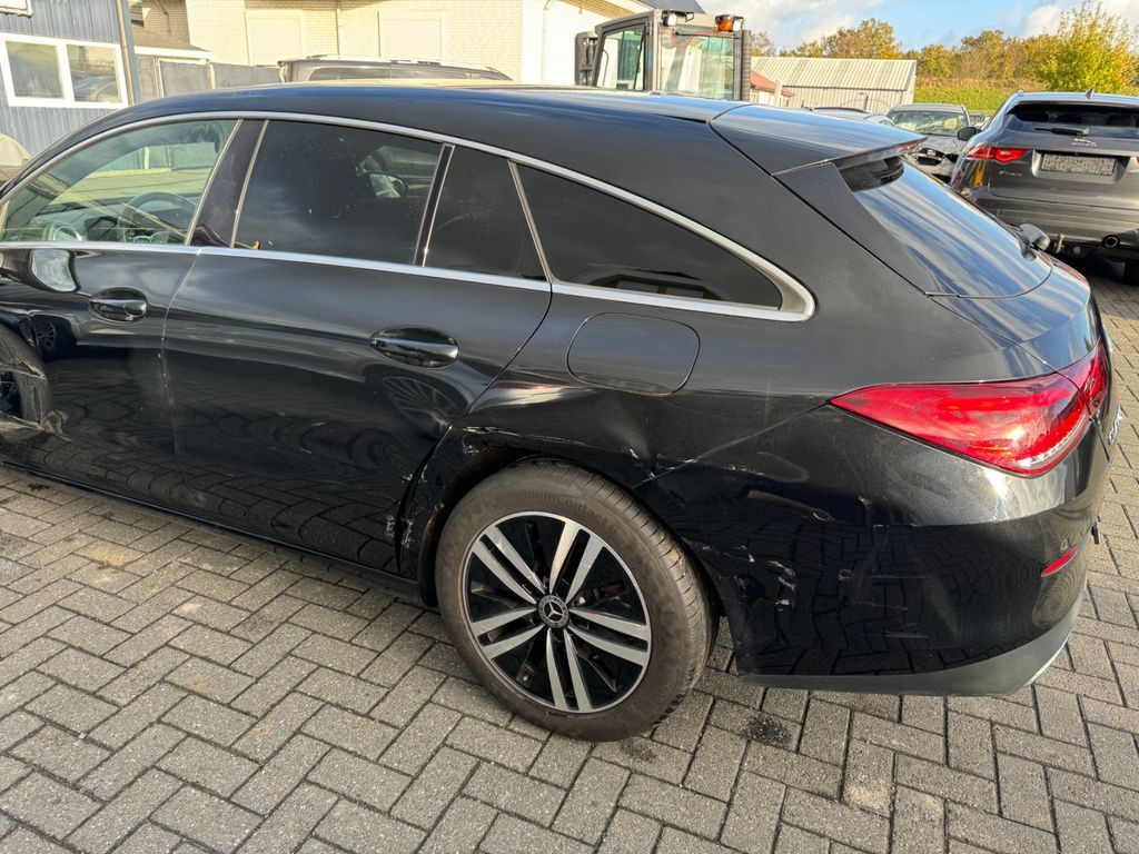 Mercedes-Benz CLA 180 Shooting Brake Urban