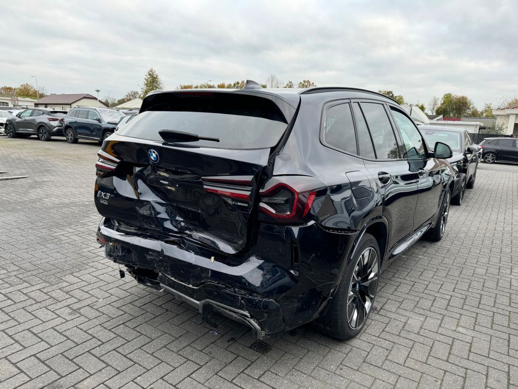 BMW iX3 M-SPORTPAKET HUD/LEDER?LED/20ZOLL