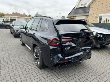 BMW iX3 M-SPORTPAKET HUD/LEDER?LED/20ZOLL