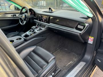 Porsche Panamera Sport Turismo Turbo 404KW Pano 4zonen