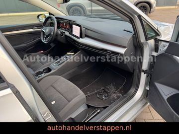 Volkswagen Golf VIII Variant Life 2,0TDI DSG 110KW Navi