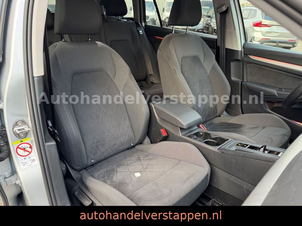 Volkswagen Golf VIII Variant Life 2,0TDI DSG 110KW Navi