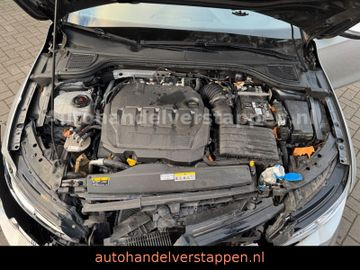 Volkswagen Golf VIII Variant Life 2,0TDI DSG 110KW Navi