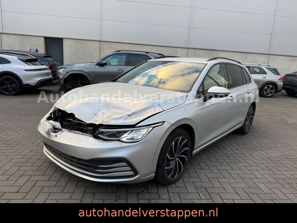 Volkswagen Golf VIII Variant Life 2,0TDI DSG 110KW Navi