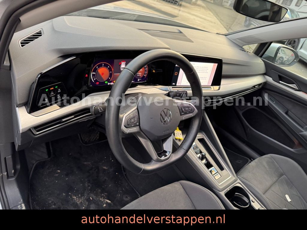 Volkswagen Golf VIII Variant Life 2,0TDI DSG 110KW Navi
