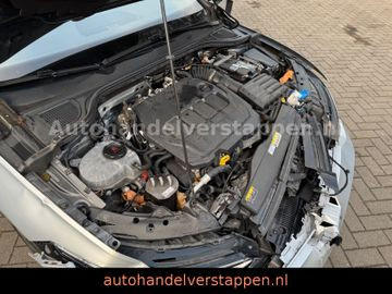 Volkswagen Golf VIII Variant Life 2,0TDI DSG 110KW Navi