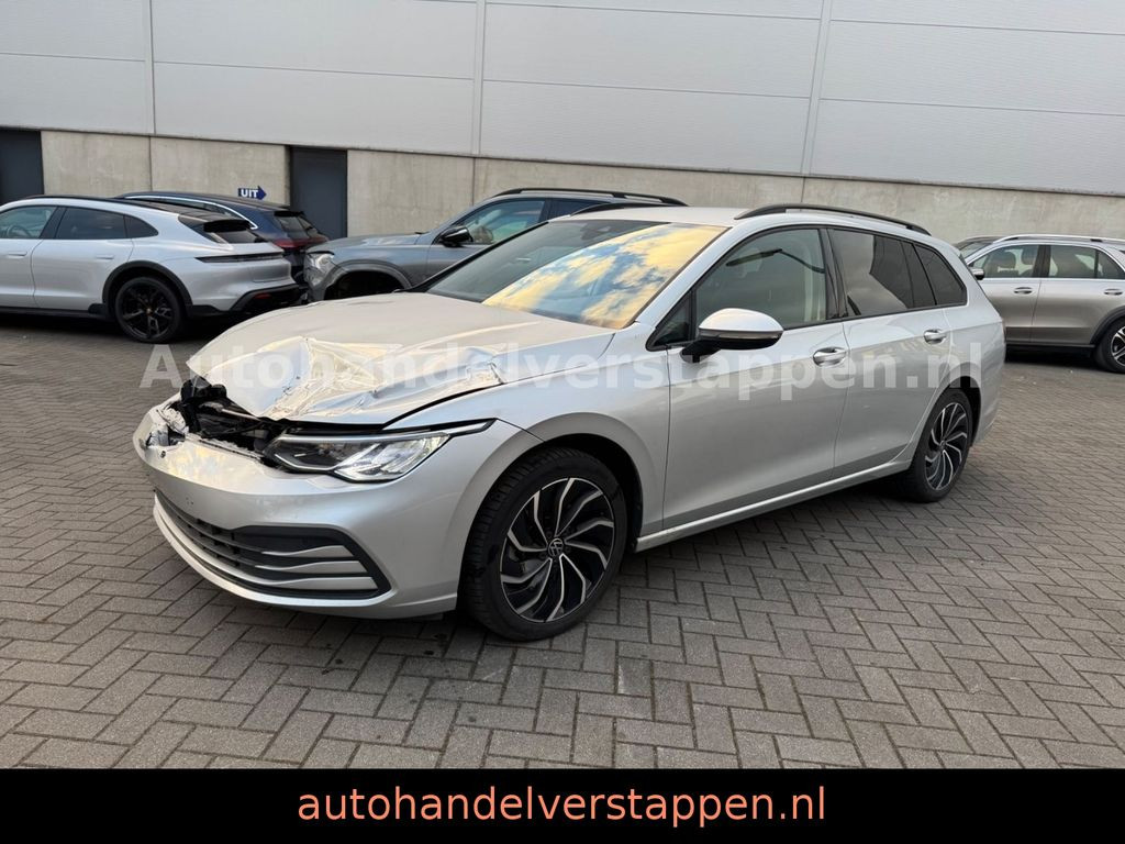 Volkswagen Golf VIII Variant Life 2,0TDI DSG 110KW Navi