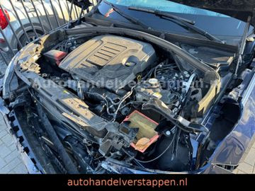 Land Rover Range Rover Velar Dynamic SE 2.0L SI 184KW