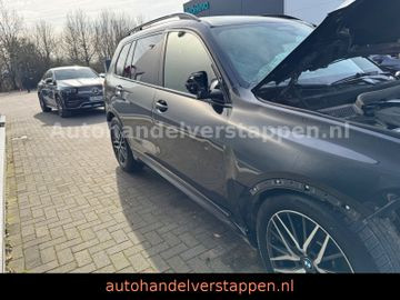BMW X7 M50d 294KW Pano Sky -Executive- 6Sitzer