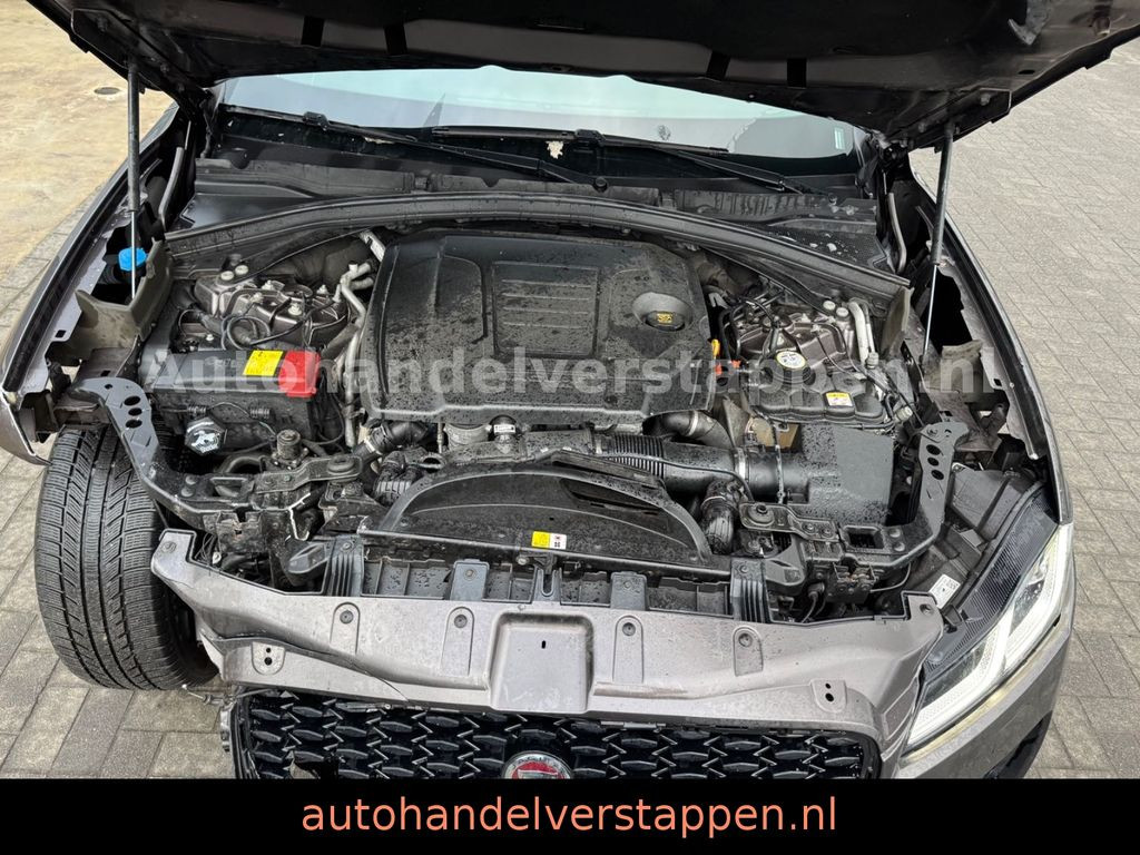 Jaguar F-Pace P400e R-DYNAMIC S AWD Pano