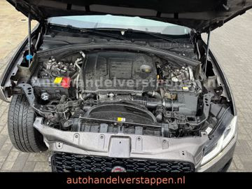 Jaguar F-Pace P400e R-DYNAMIC S AWD Pano