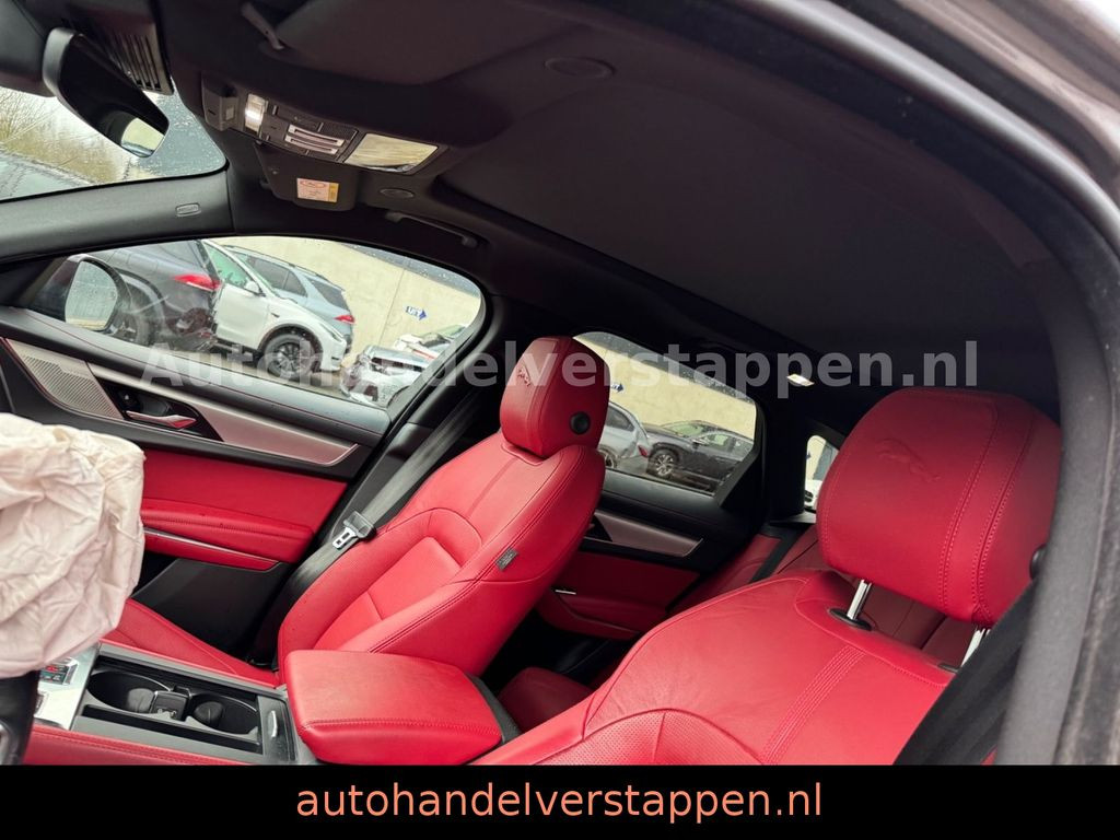 Jaguar F-Pace P400e R-DYNAMIC S AWD Pano