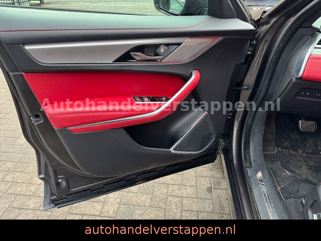 Jaguar F-Pace P400e R-DYNAMIC S AWD Pano