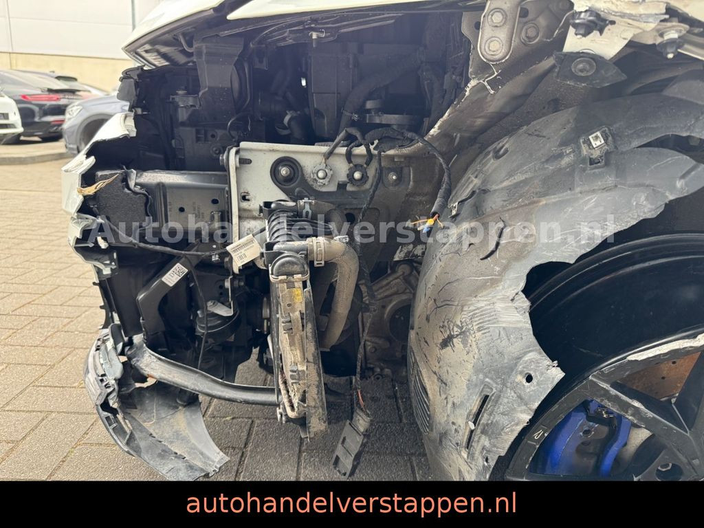 Volkswagen Golf VIII Lim. R 4Motion Performance Panorama