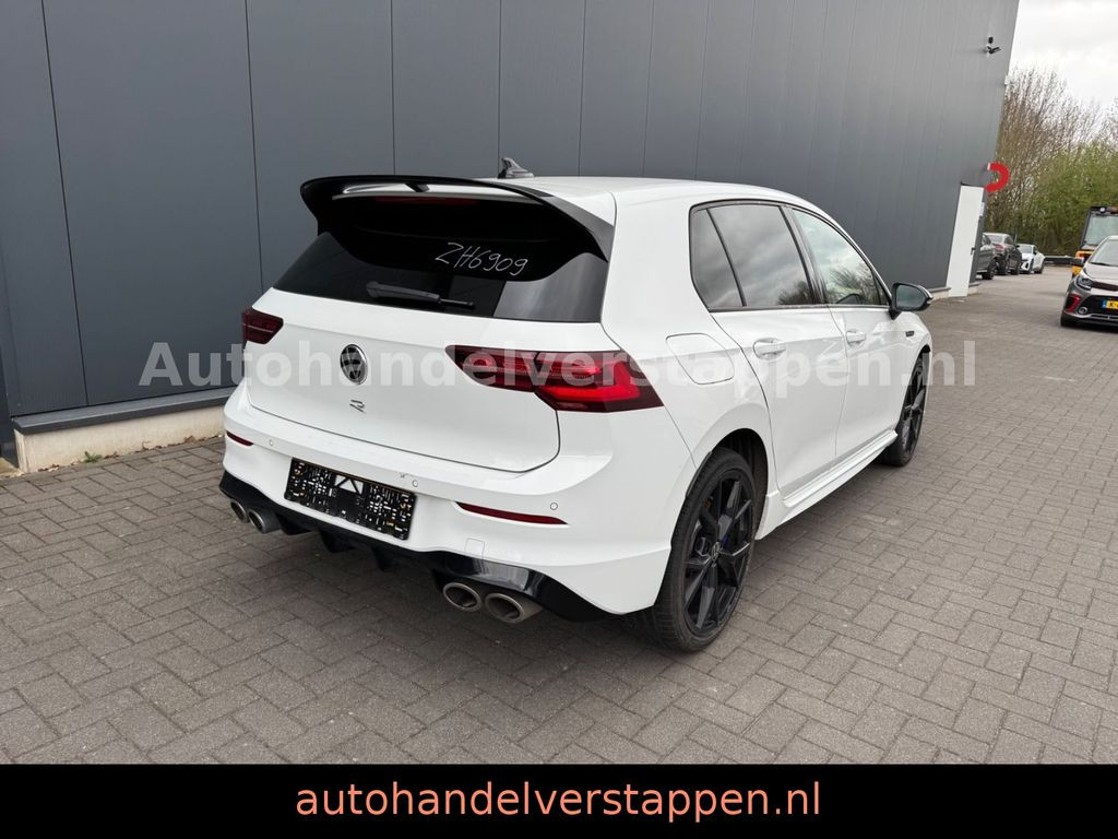 Volkswagen Golf VIII Lim. R 4Motion Performance Panorama
