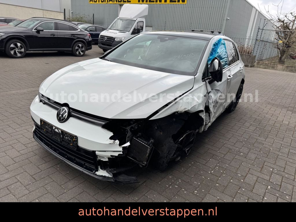Volkswagen Golf VIII Lim. R 4Motion Performance Panorama