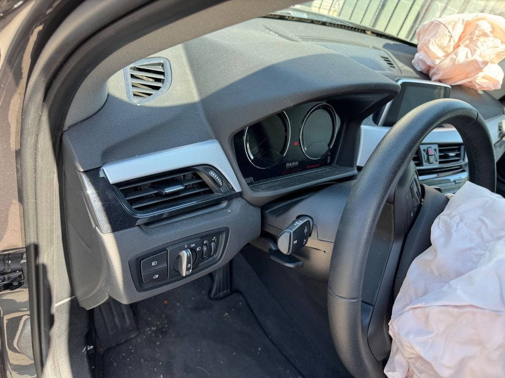 BMW X1 sDrive16d Automatik Advantage F48