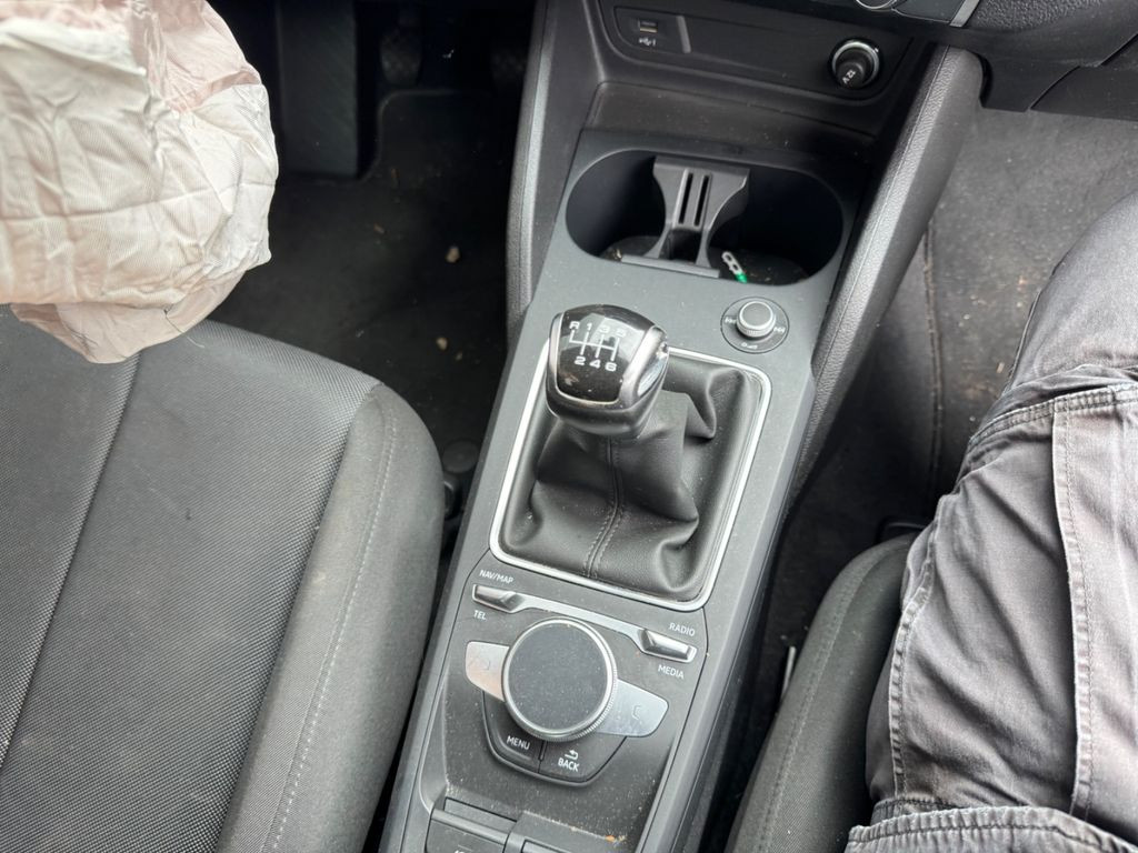 Audi Q2 30 TFSI  MMi