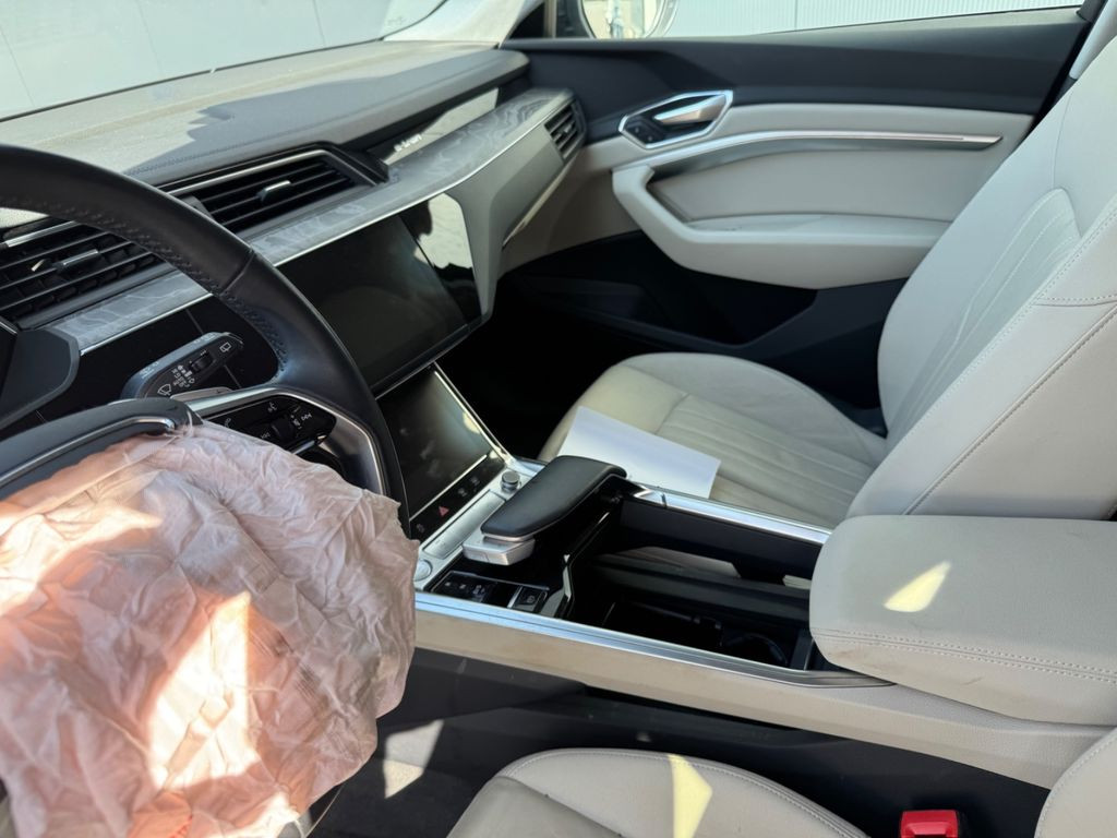 Audi E-tron 55 Quattro Advanced 300KW
