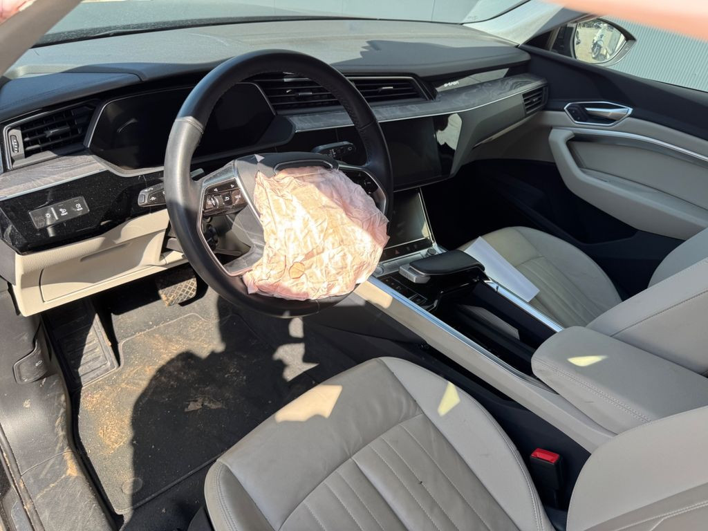 Audi E-tron 55 Quattro Advanced 300KW