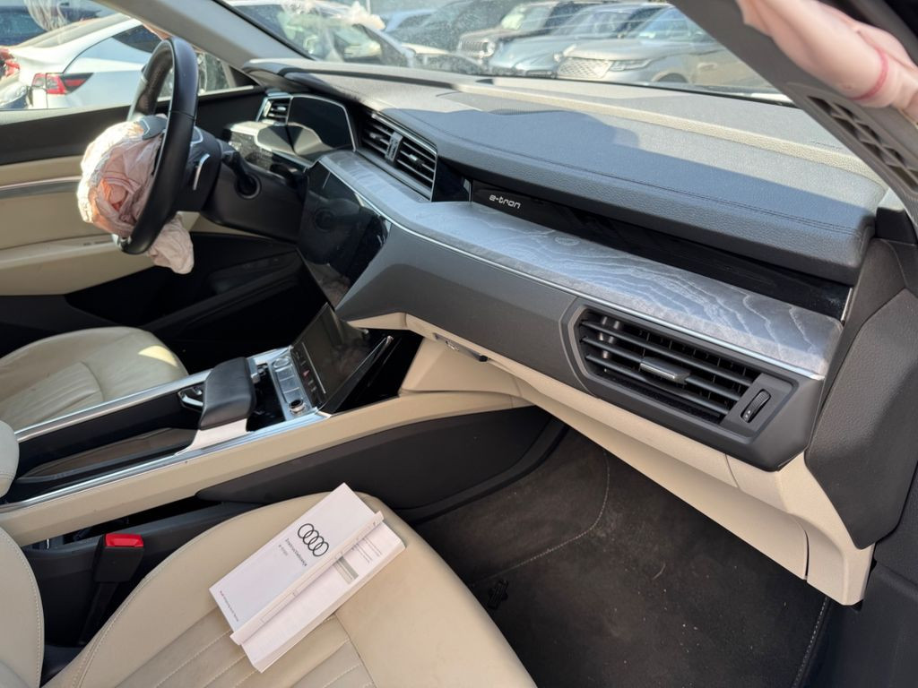 Audi E-tron 55 Quattro Advanced 300KW
